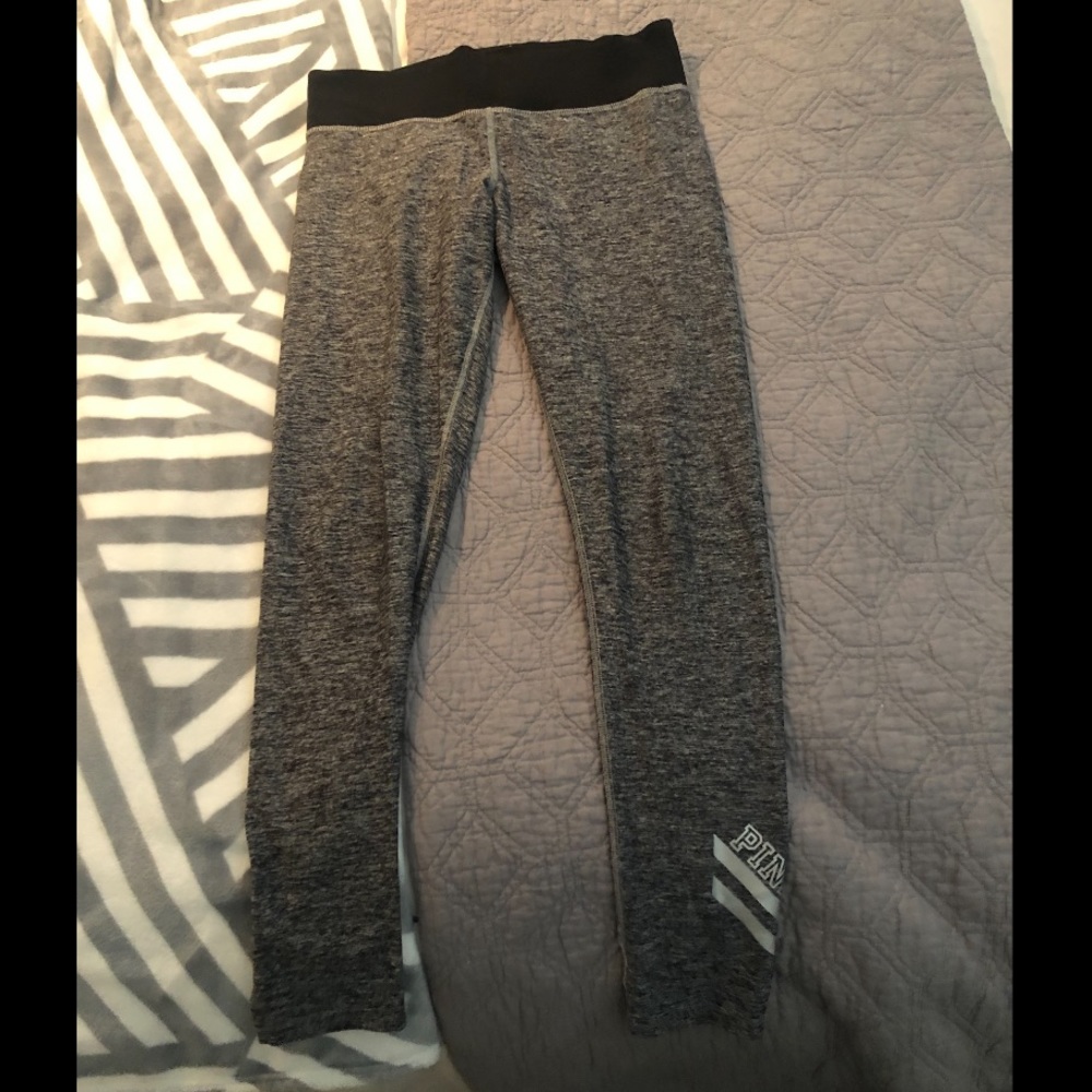VS Pink leggings